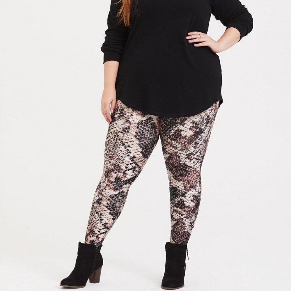Torrid Full Length Signature Waist Liquid Legging Snake Print Size 3